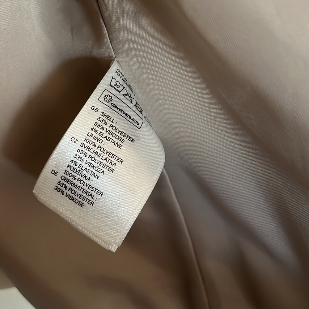 H&M Blazer - Picture 3 of 9